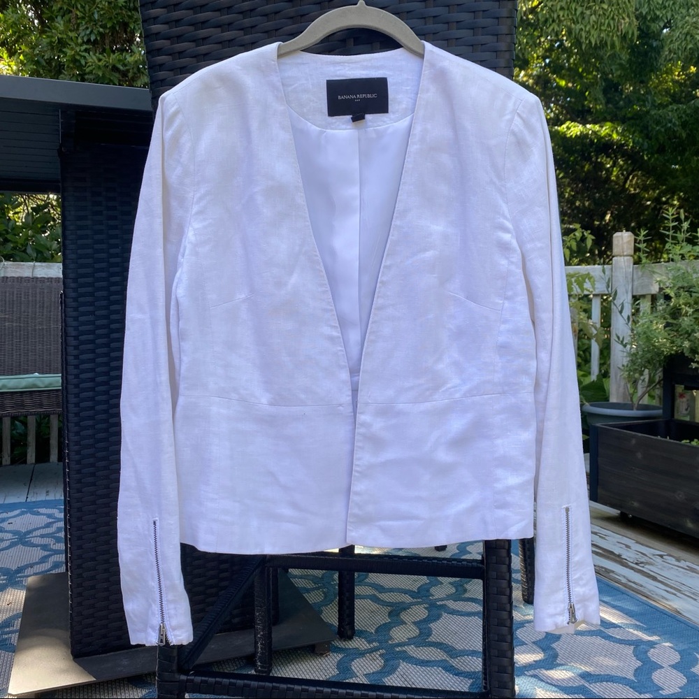 Banana republic white linen peplum blazer size 4P